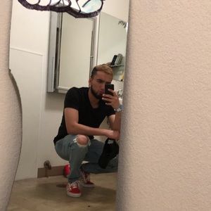 Meet your Posher, Ariel ruben